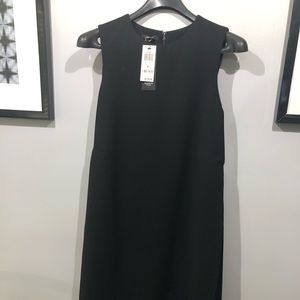 Alfani black dress, knee-length, Size 6, NWT